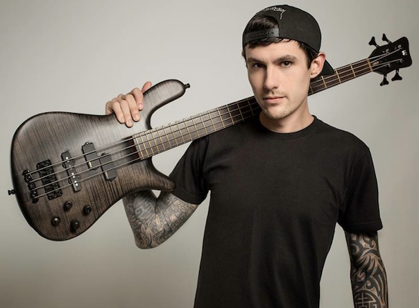Asculta fragmente de pe noul album al basistului The Faceless, Evan Brewer (video)